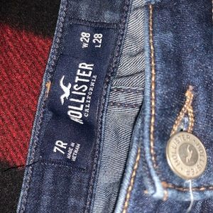 Hollister jeans . Distressed